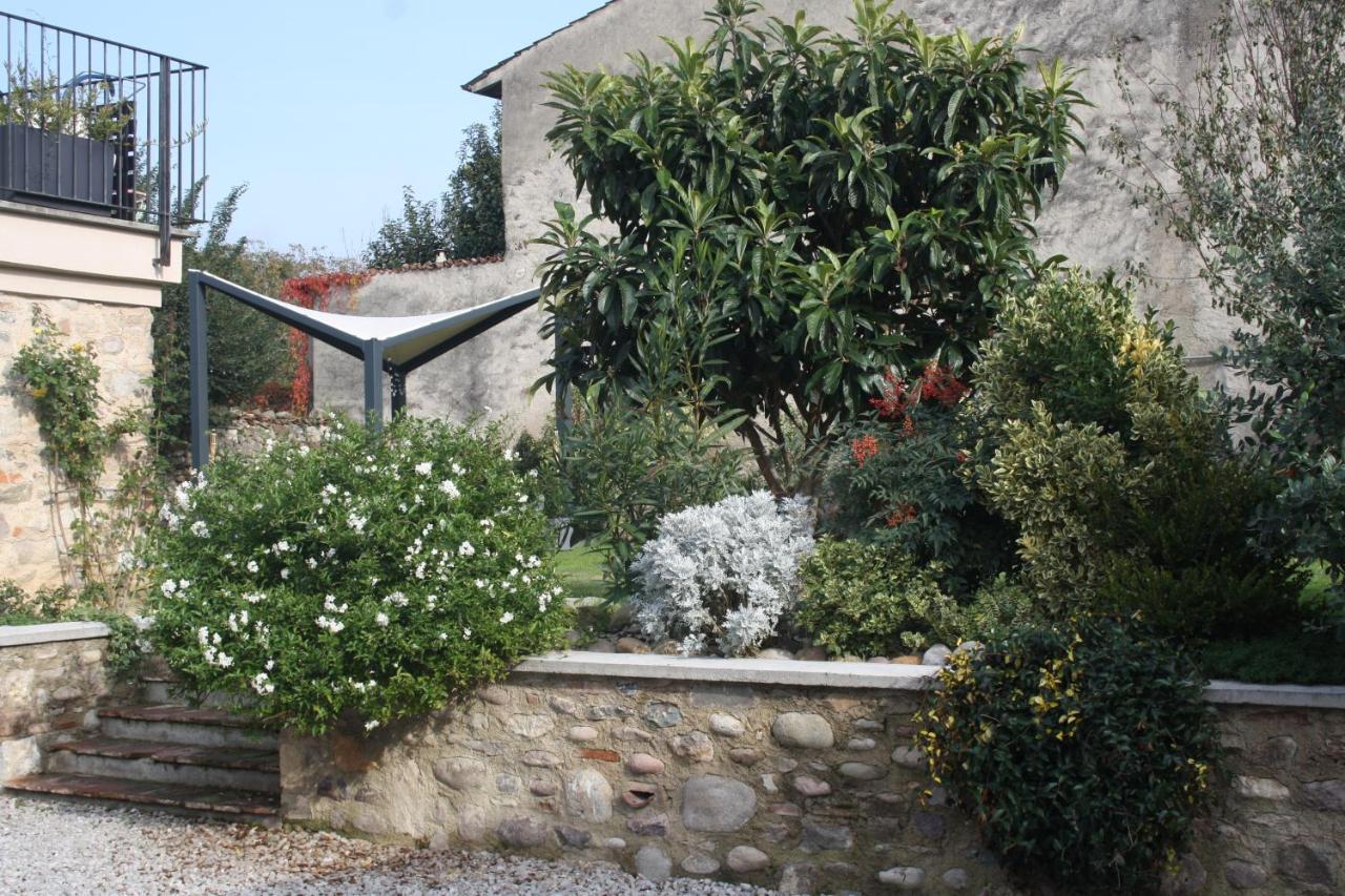 Cascina San Martino Bed and Breakfast Passirano Exteriör bild