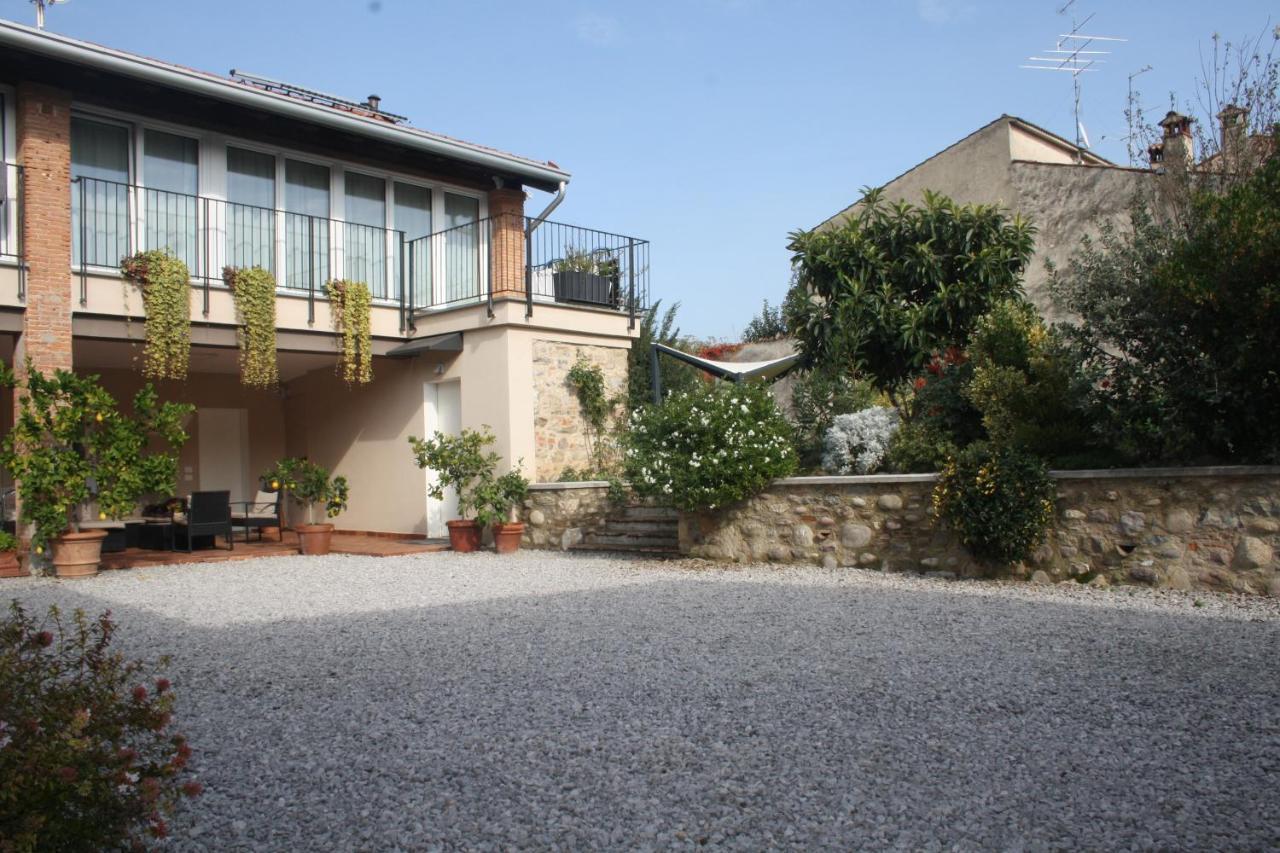 Cascina San Martino Bed and Breakfast Passirano Exteriör bild