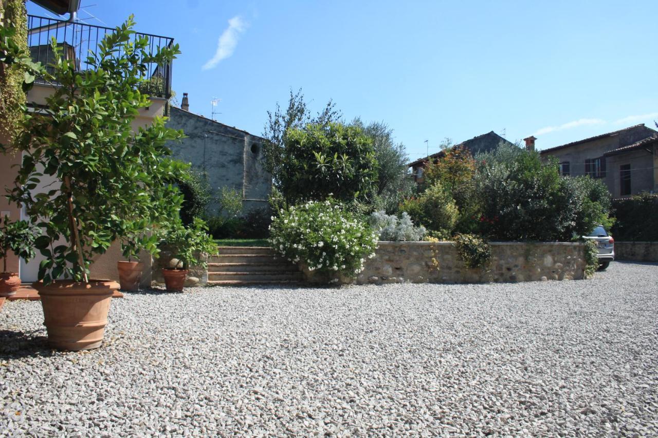 Cascina San Martino Bed and Breakfast Passirano Exteriör bild