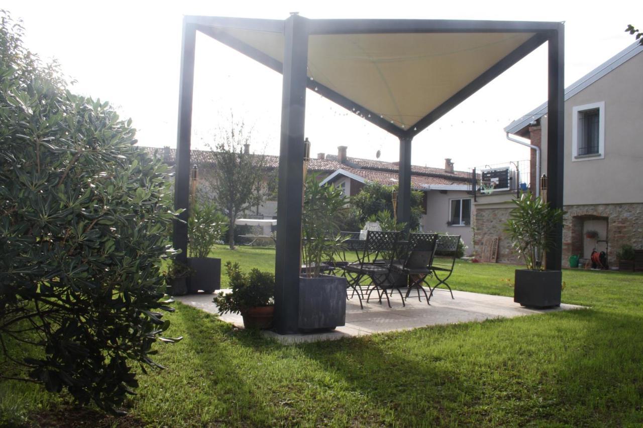 Cascina San Martino Bed and Breakfast Passirano Exteriör bild