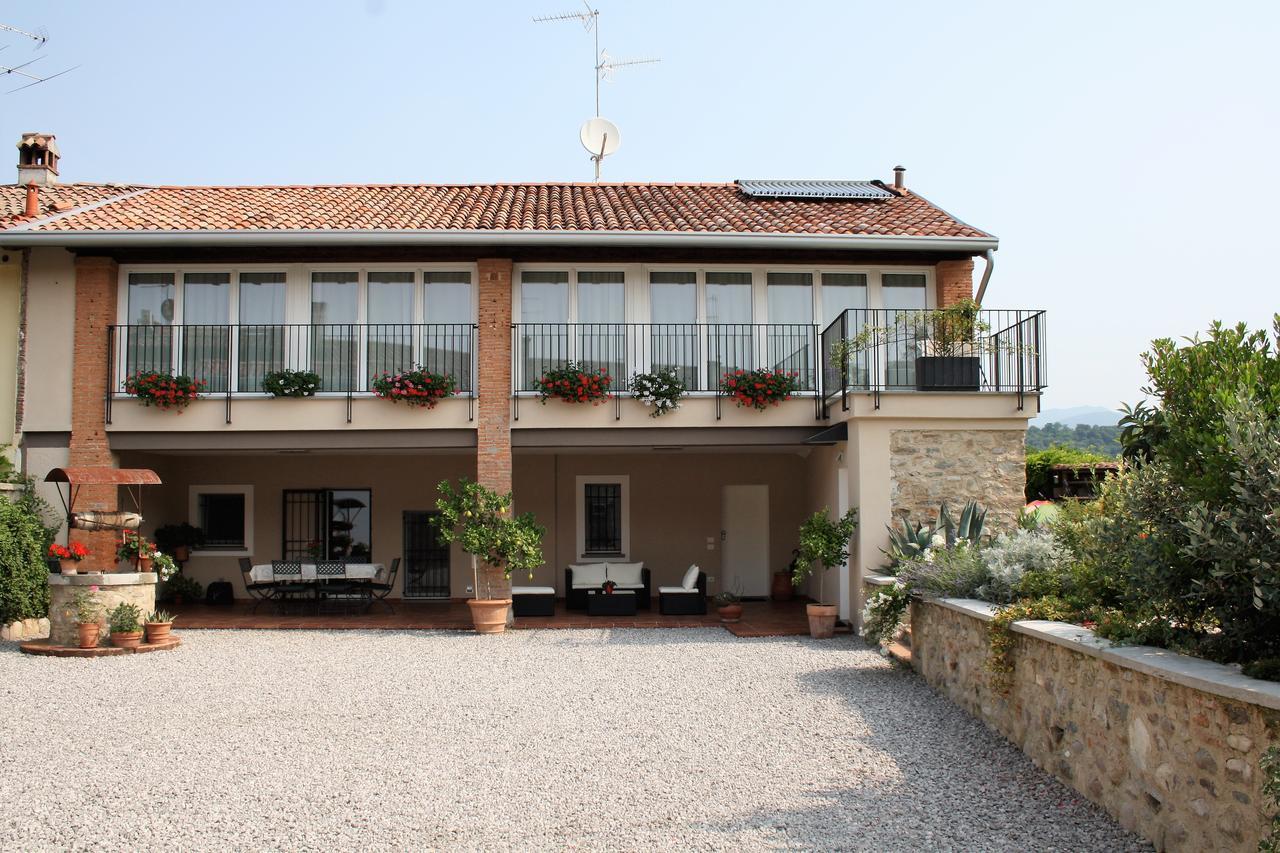 Cascina San Martino Bed and Breakfast Passirano Exteriör bild