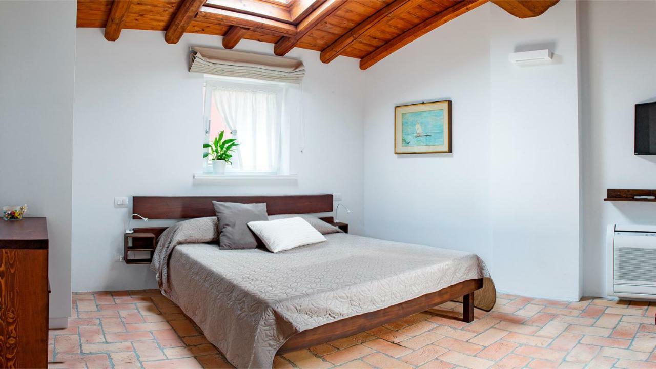 Cascina San Martino Bed and Breakfast Passirano Exteriör bild